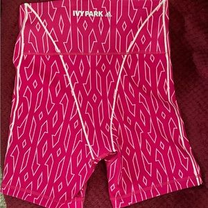 NWT: IVY PARK pink biker shorts XS